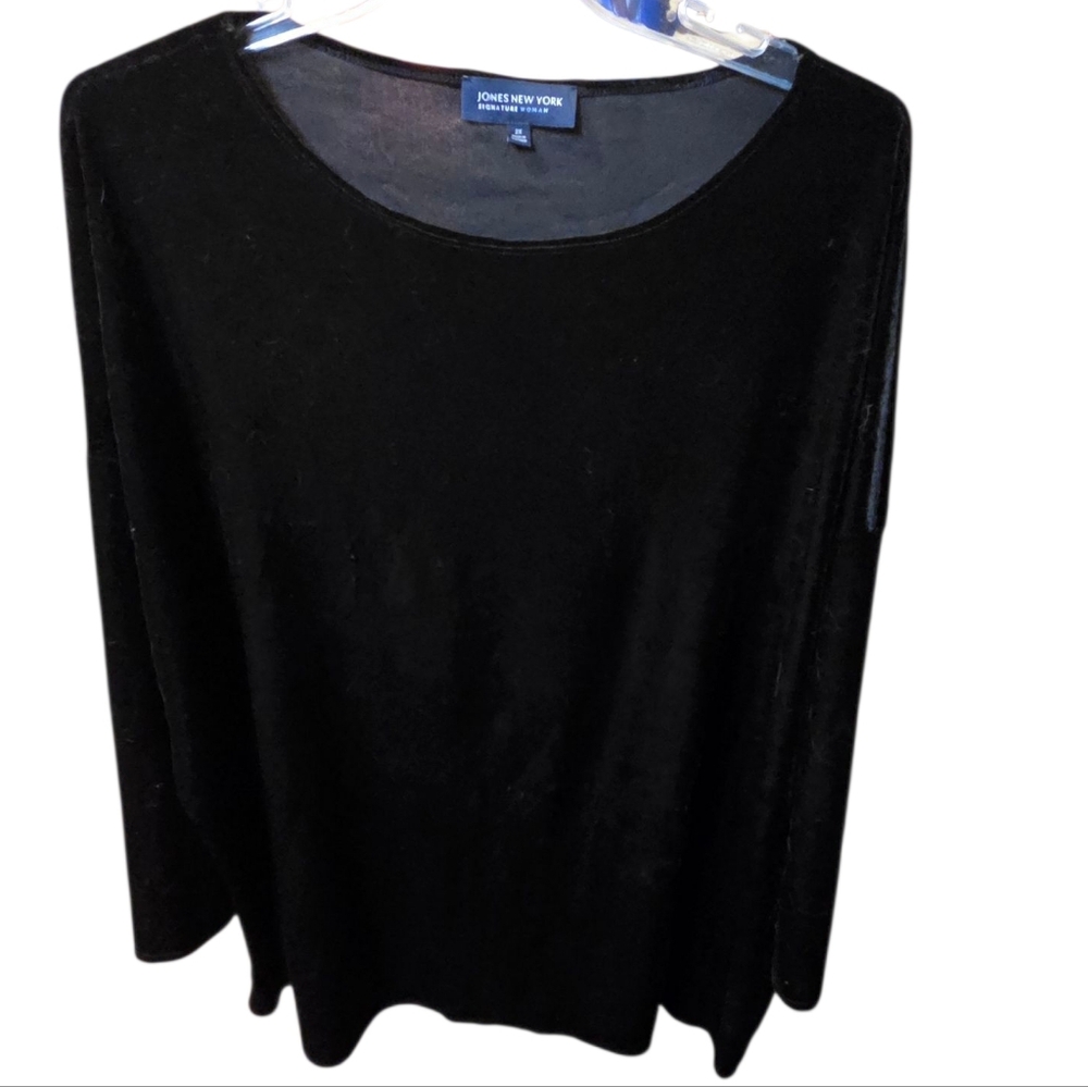 2X Jones New York Black Scoop Neck Blouse, Comfortable And Elegant